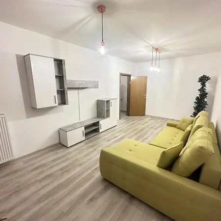 Coresi Mall Galaxy Apartment