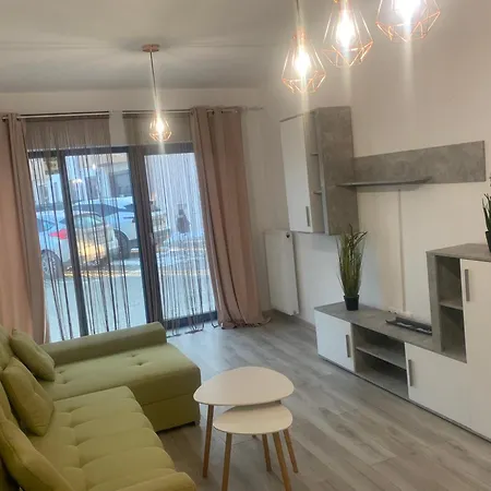 Apartment Coresi Mall Galaxy *